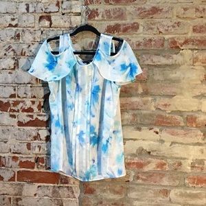 Cold shoulder top